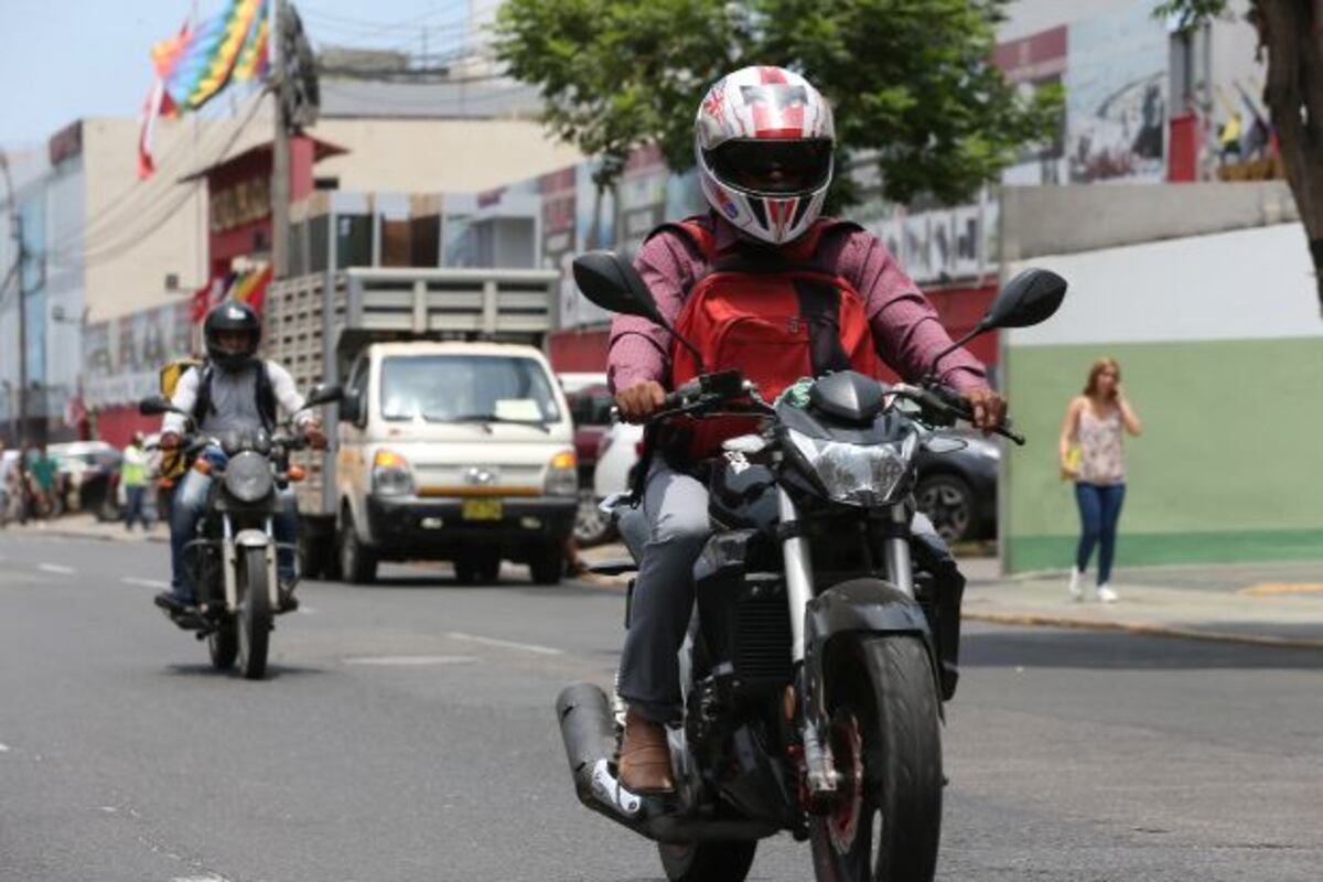Motociclistas protestan en el Campo de Marte contra norma que prohíbe a dos personas viajar en moto lineal | RMMN | PERU | GESTIÓN