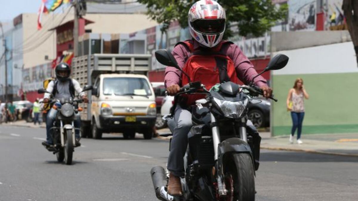 MTC publica proyecto que regula el uso de casco y chaleco para  motociclistas Ministerio de Transportes y Comunicaciones RMMN | PERU |  GESTIÓN