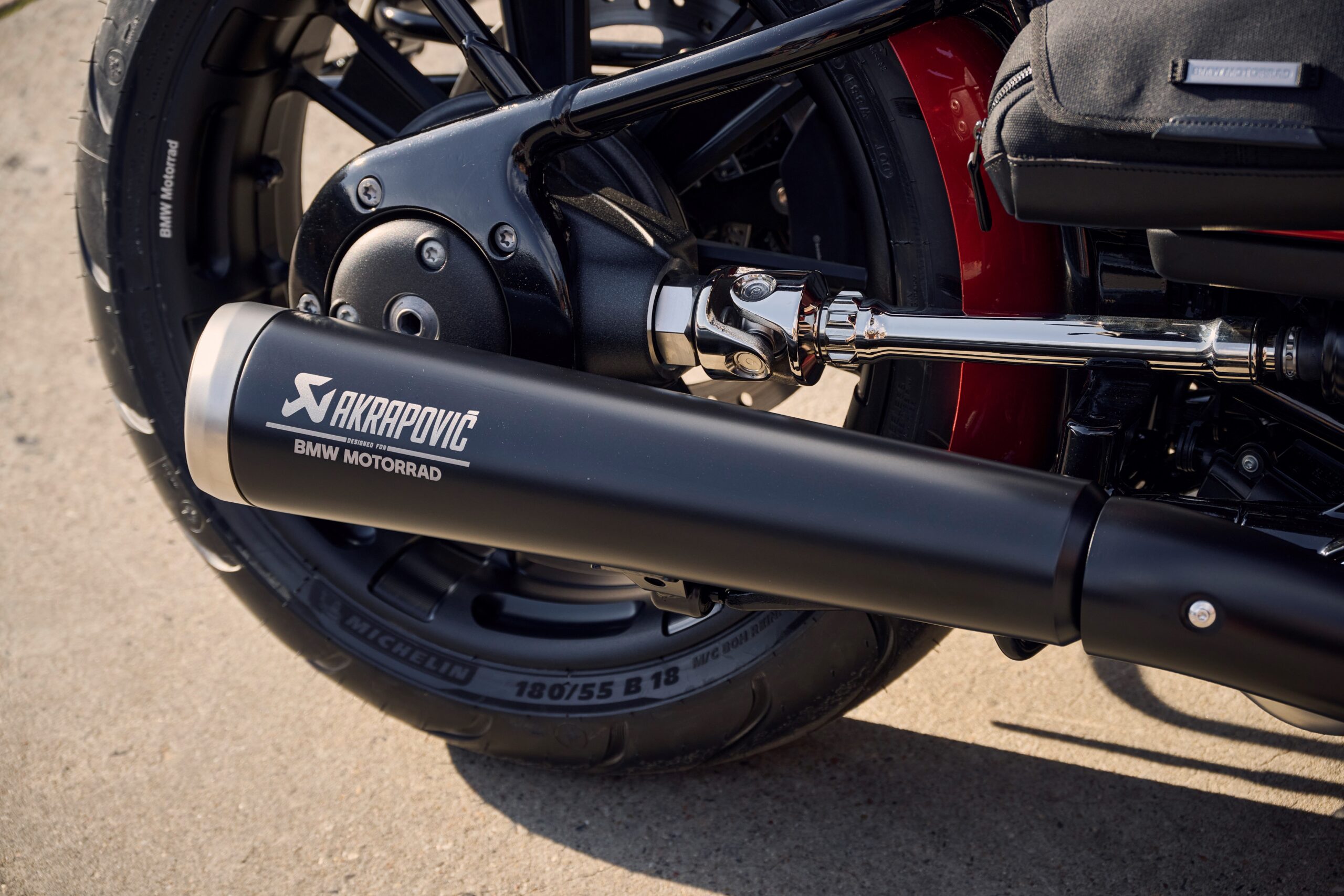 P90476593-high-Res-bmw-motorrad-present