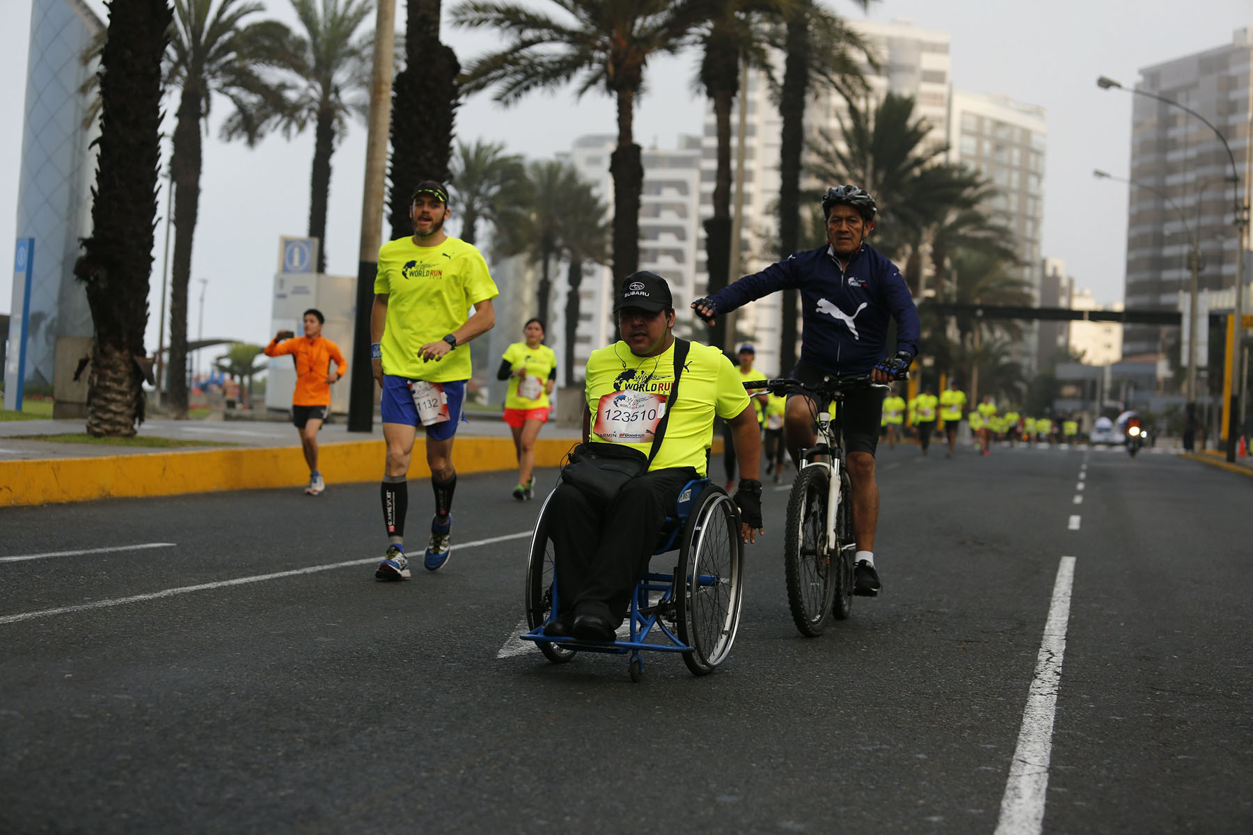 Participants-compete-during-the-Wings-for-Life-World-Run-in-Lima-Peru-on-May-8-2016-Enrique-Castro-M