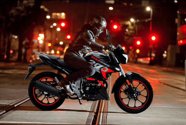 7 recomendaciones para tu viaje nocturno en moto