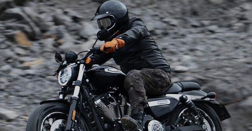 SWM-Custom-V1200-01