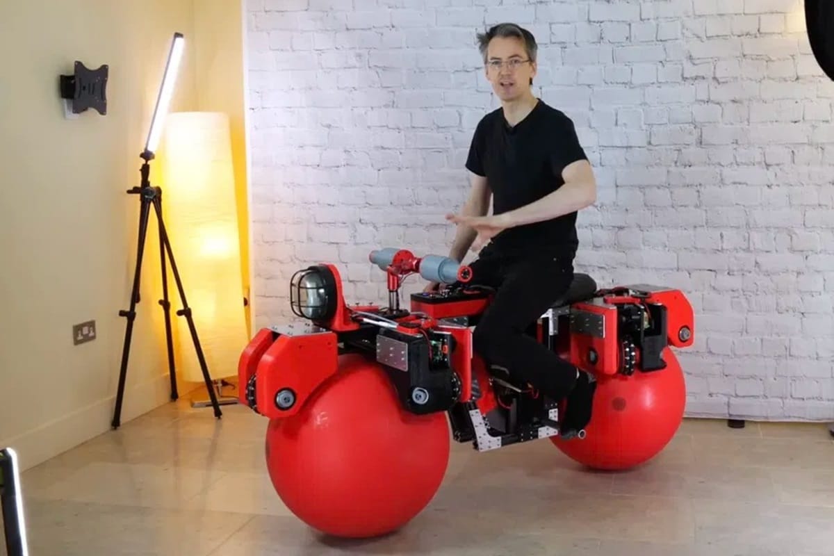 Para qué dos pelotas sin con una James Bruton puede hacer una mono-moto?