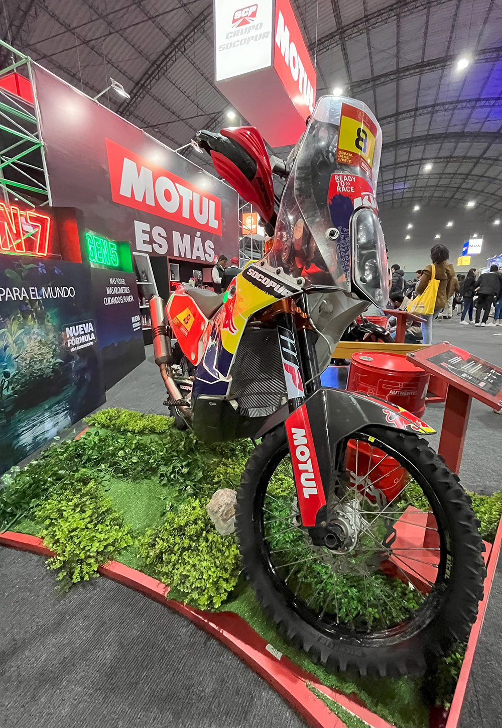 Stand-Motul-Moto-Dakar-Cesar-Pardo-2-1
