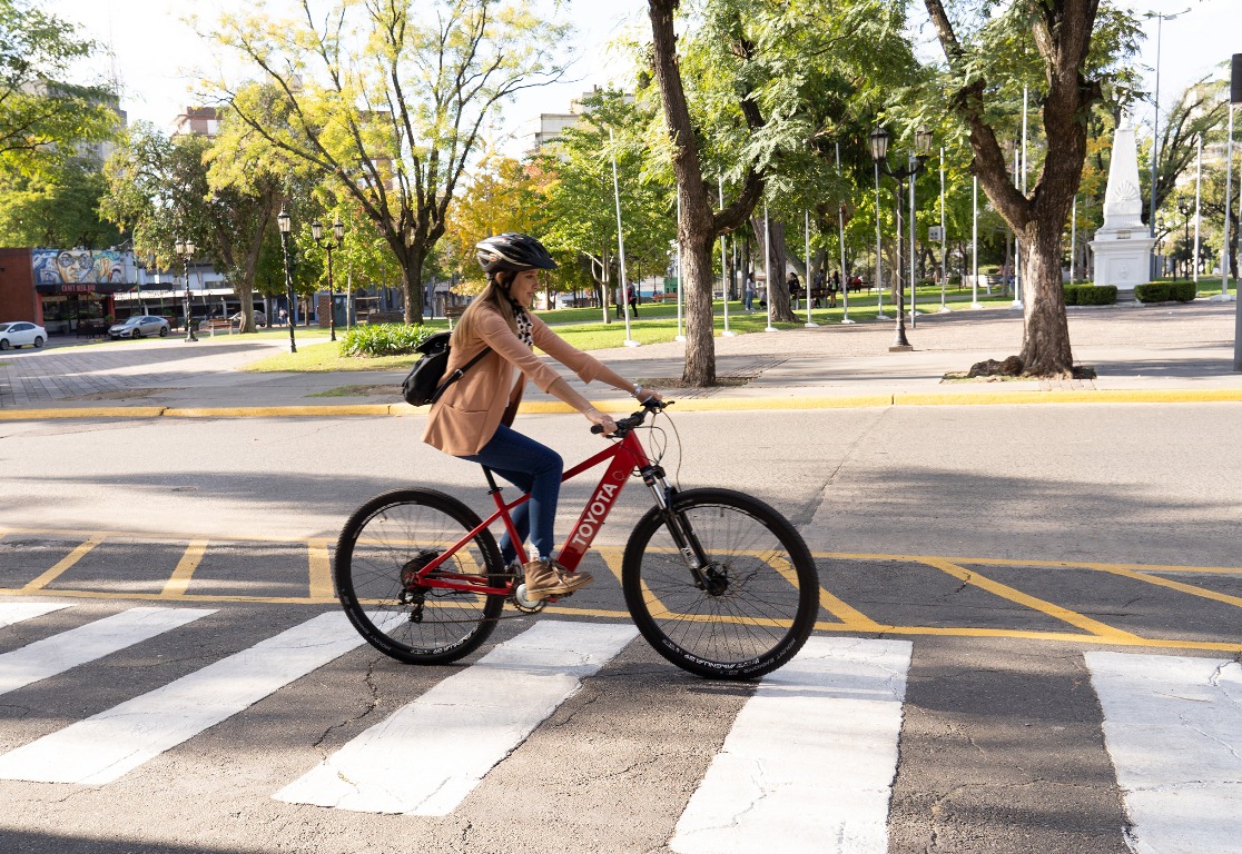 T-Bike: Toyota ahora vende bicicletas eléctricas. Precio aquí.
