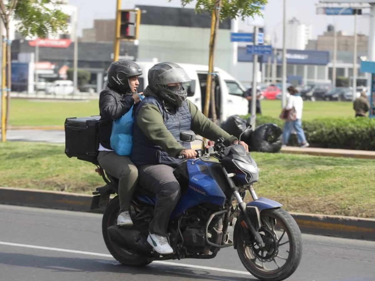 Prohibición de dos personas en una moto: la propuesta que alista el  Ejecutivo | PERU | GESTIÓN