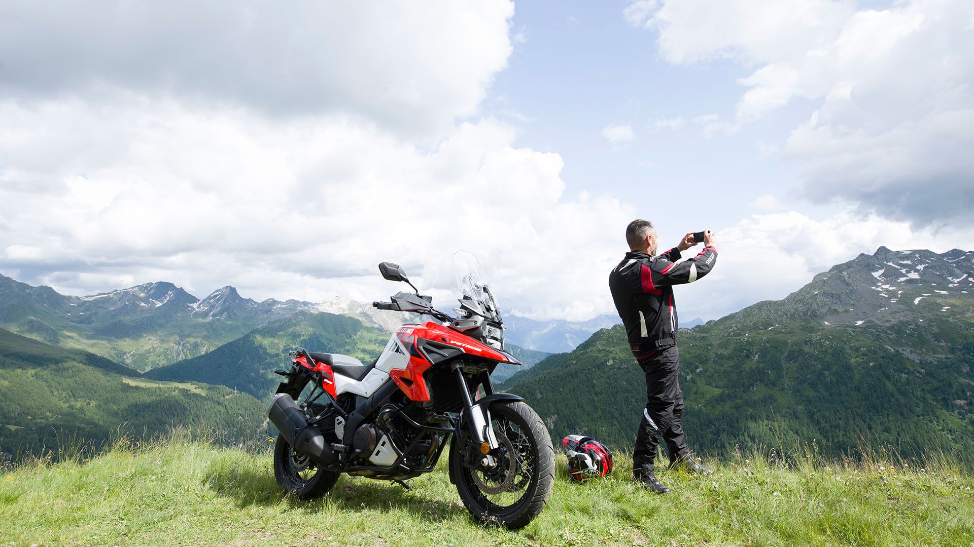 Ventajas de Viajar en Moto | TALLER BILLY MOTO MADRID