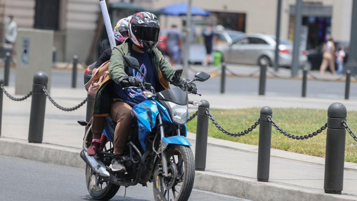 Características de los cascos y chalecos para motociclistas en Perú según el MTC y la PNP | PERU | GESTIÓN