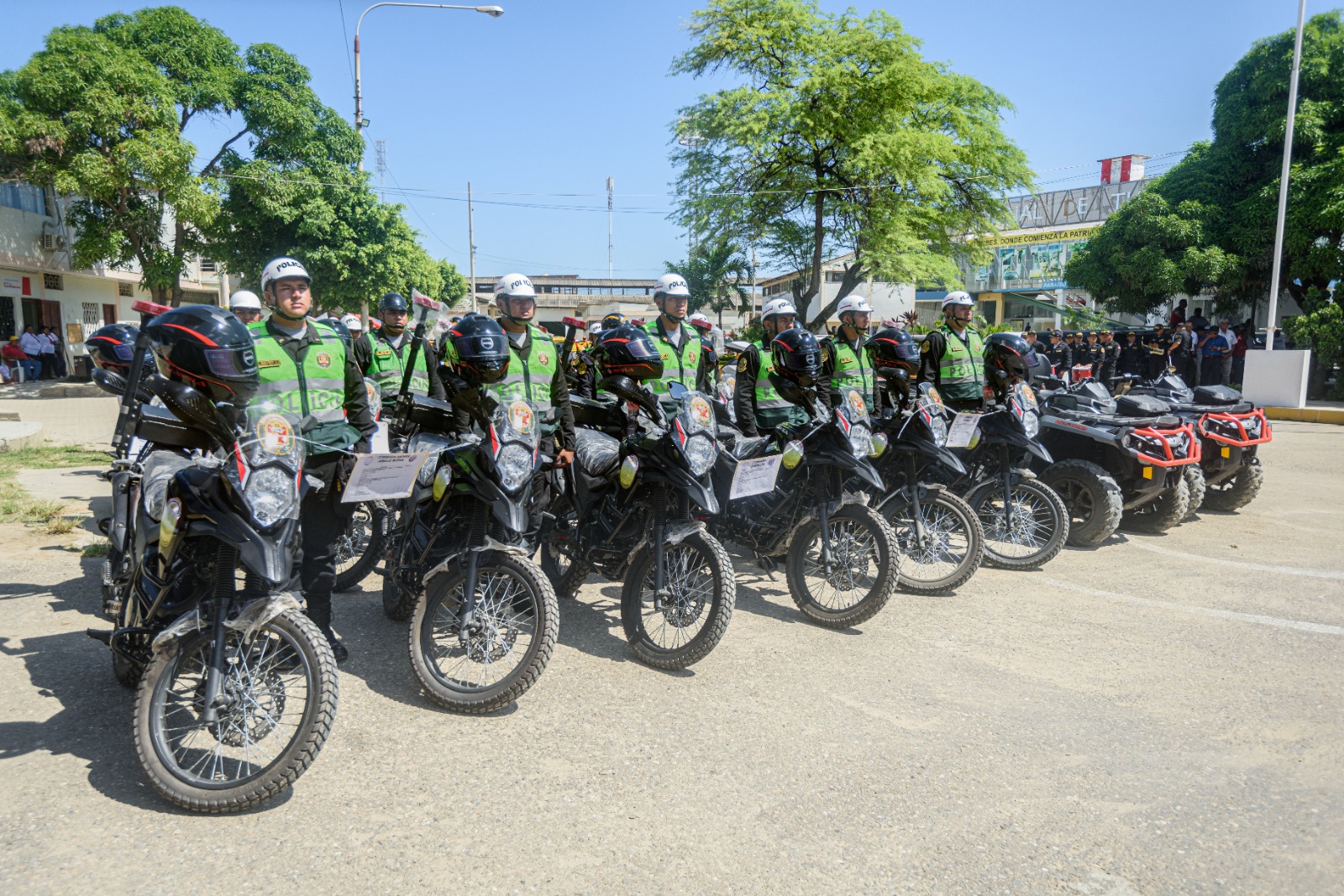 Gobierno Regional de Tumbes entregó 23 motocicletas a la policía nacional  del Perú - Noticias - Gobierno Regional Tumbes - Plataforma del Estado  Peruano