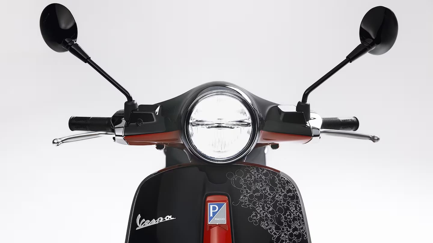 Disney Mickey Mouse Edition by Vespa