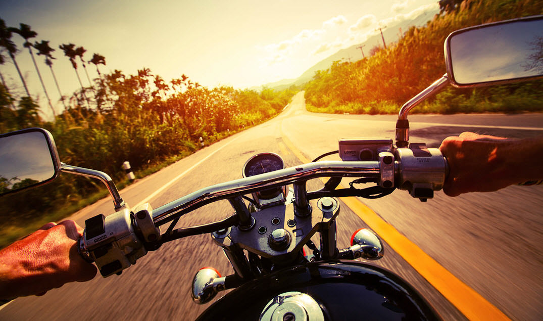Accesorios de moto para verano: seguridad y frescura 2023