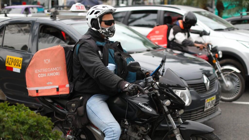 Accesorios obligatorios para movilizarse en moto en el Perú