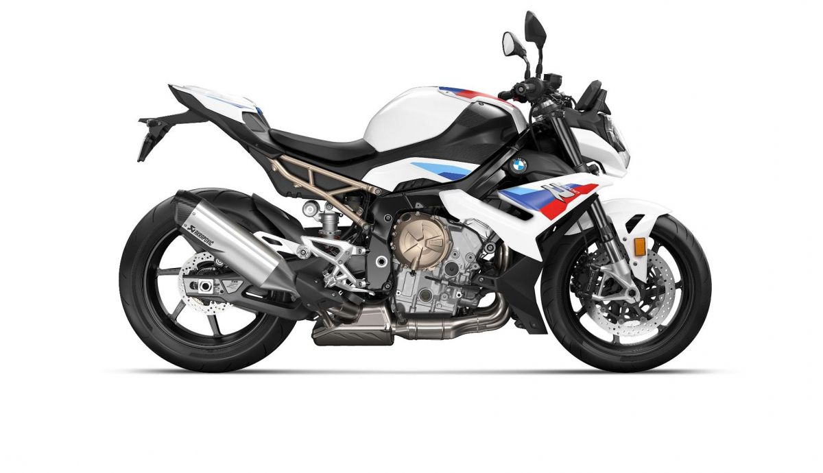 bmw-s1000r-2021-05-7-1200x690
