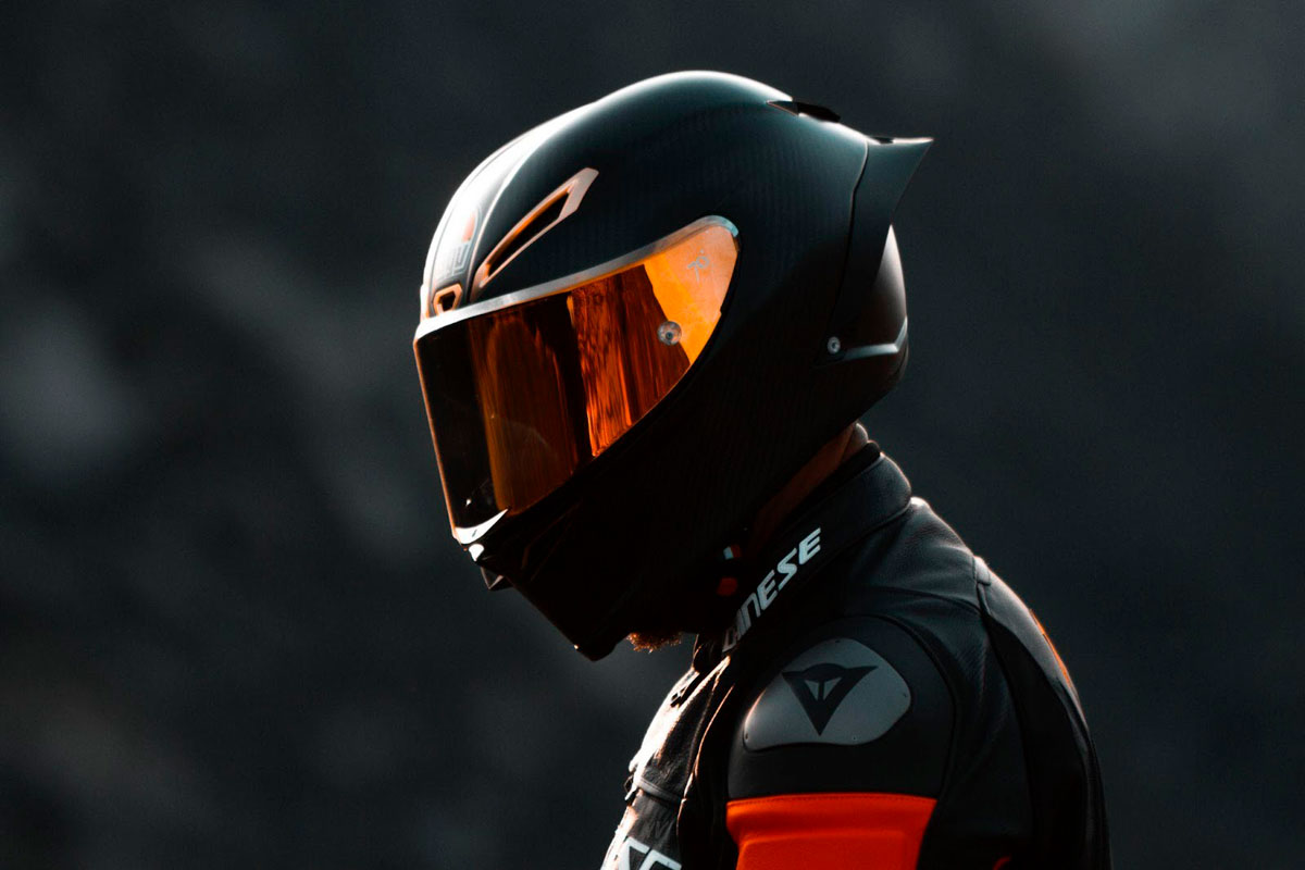? Cómo Elegir el Casco de Moto Adecuado: 4 Tips Esenciales