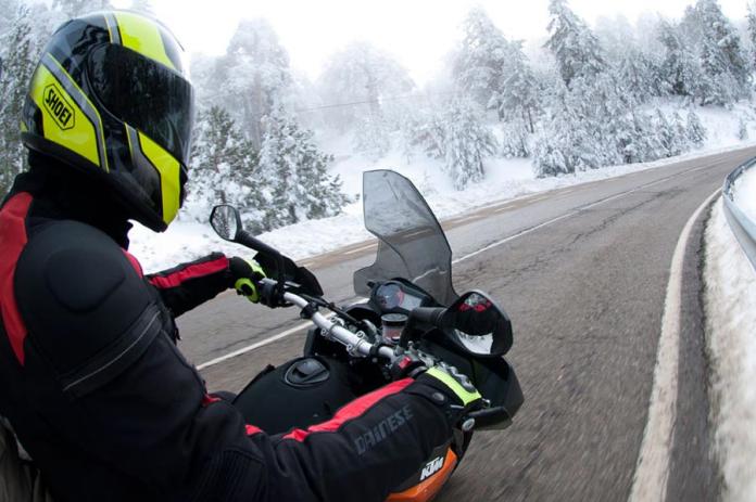 Cascos de Moto para Invierno: ¡Full seguridad y confort en el frío! - MOTEROSPERÚ
