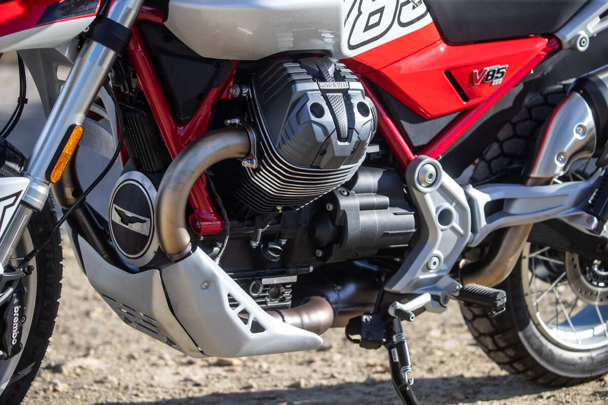 Diferencias entre motores de combustión, eléctrico e híbrido | MOTO Club  MAPFRE