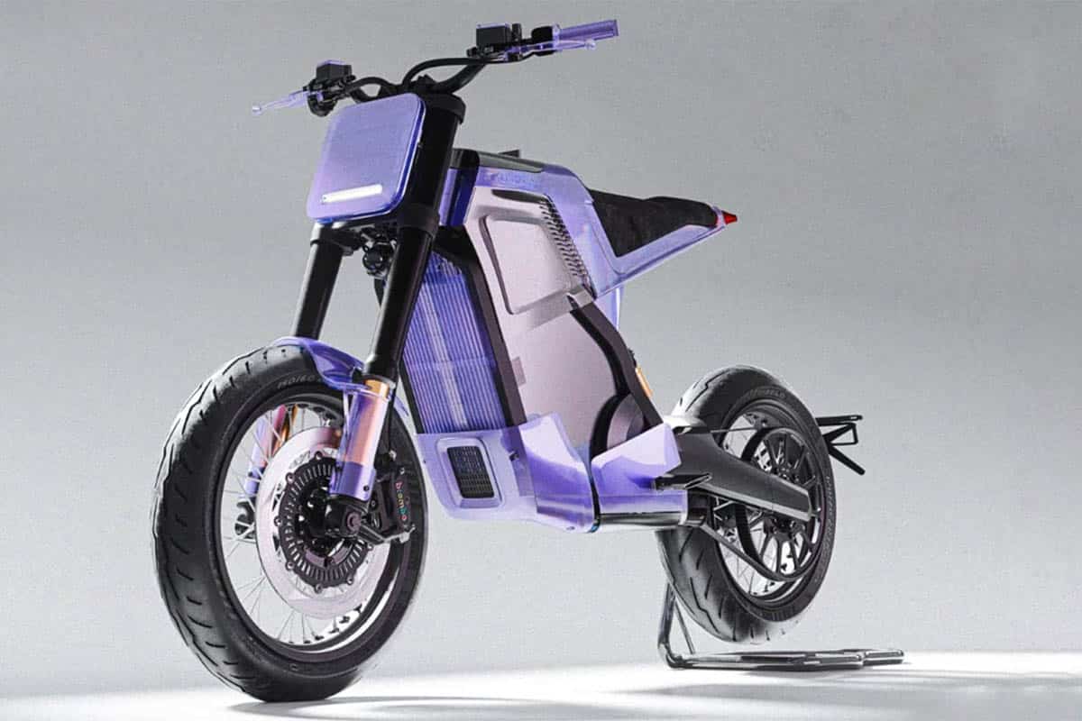 La moto roza los 15.000 euros pese a ser como una 125 de gasolina