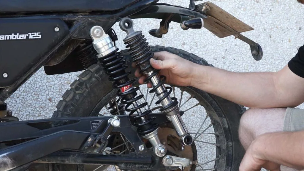 Cómo mejorar la amortiguación de la moto? - ? Scrambler Riders ?