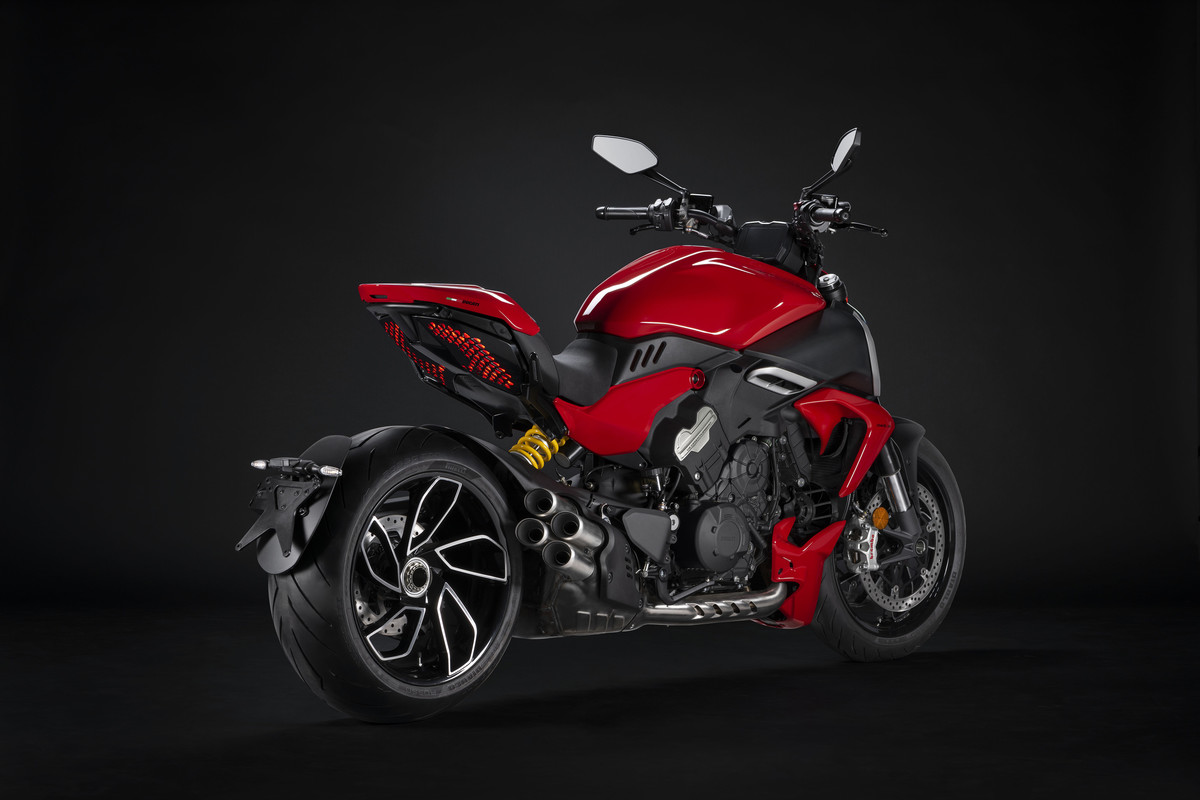 Nueva Ducati Diavel V4 2023: 168 CV y 13 kg menos
