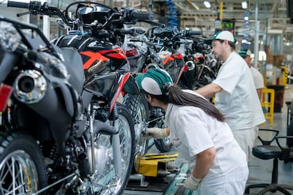 Prorrogan hasta 2028 el régimen para la industria de las motos - LA NACION