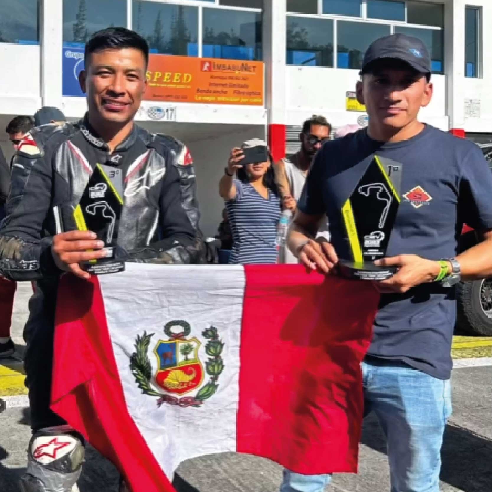 fotos-tito-montalvan-ecuador-Mesa-de-trabajo-1-copia