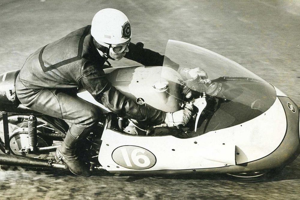 geoff-duke-gilera-1