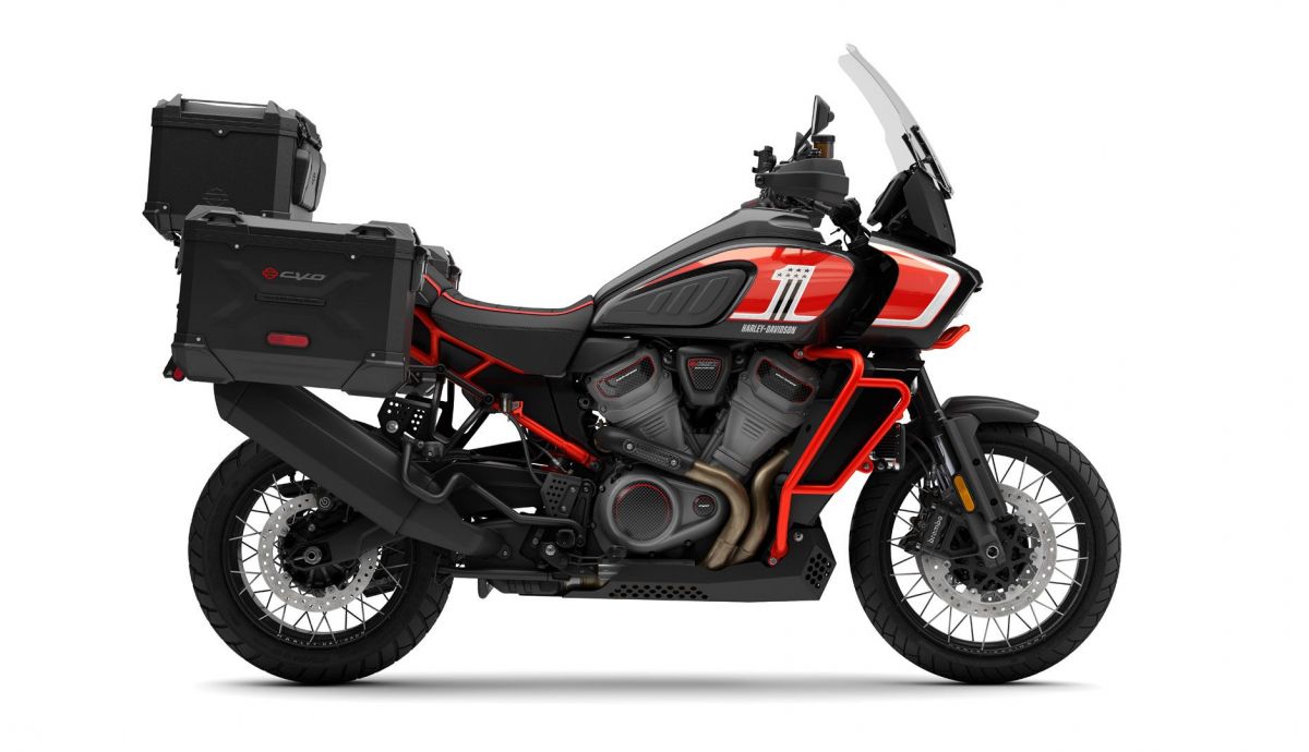 Harley Davidson CVO PanAmerican 1250 2024 Estudio