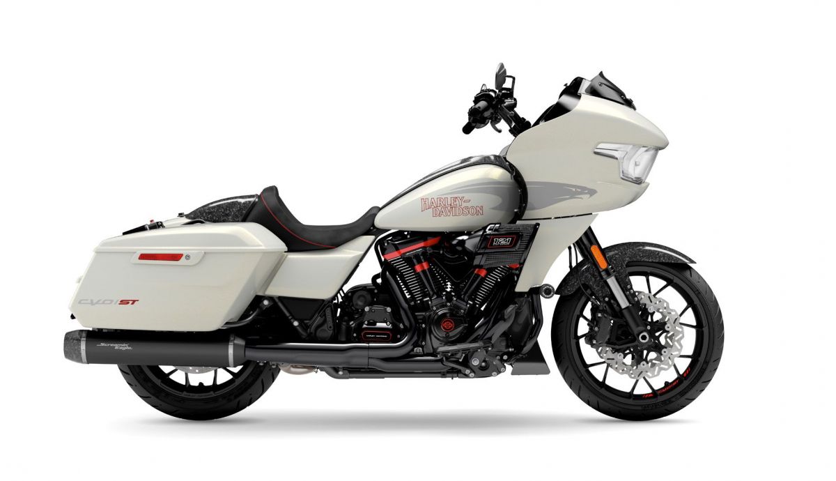 Harley Davidson FLTXSTSE CVO RoadGlide ST 2024 Estudio (2)