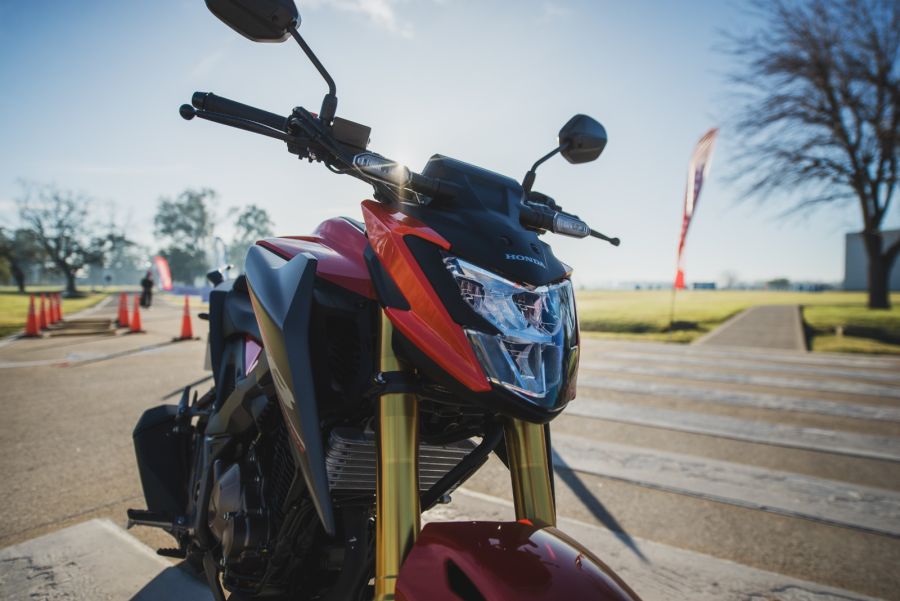 El calor y su impacto en la moto | Parabrisas