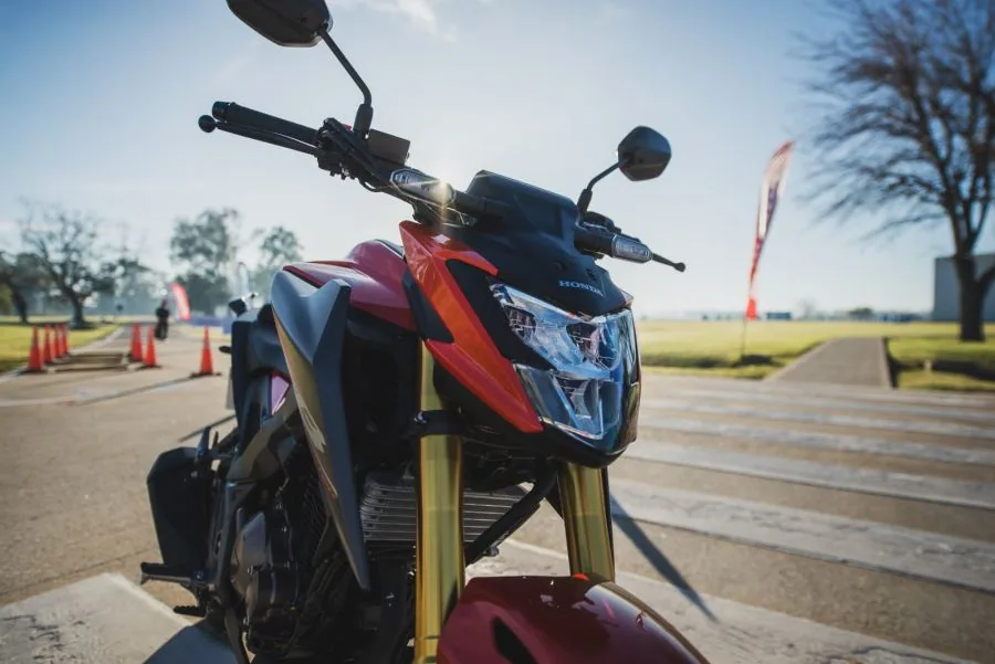 El calor y su impacto en la moto | Parabrisas