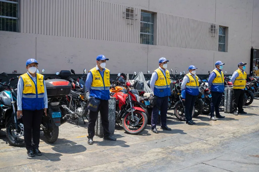 Alcalde de Lima anuncia compra de 10 mil motos para la seguridad de Lima -  Lima Gris