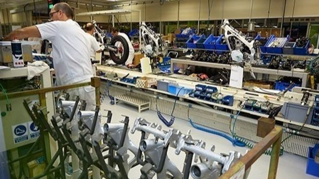 La producción de motos se ralentiza ante la falta de suministros