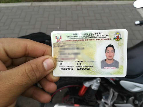 Atención! Así tramitas tu licencia para conducir motocicletas