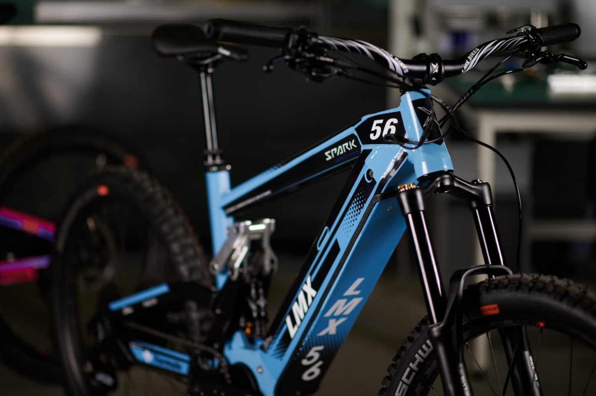 La bestial LMX 56 es una Mountain Bike eléctrica con una potencia superior  a la de algunas motos (y ya tiene precio para Europa)