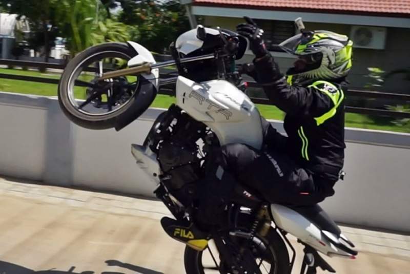 long-wheelie-record-nohands
