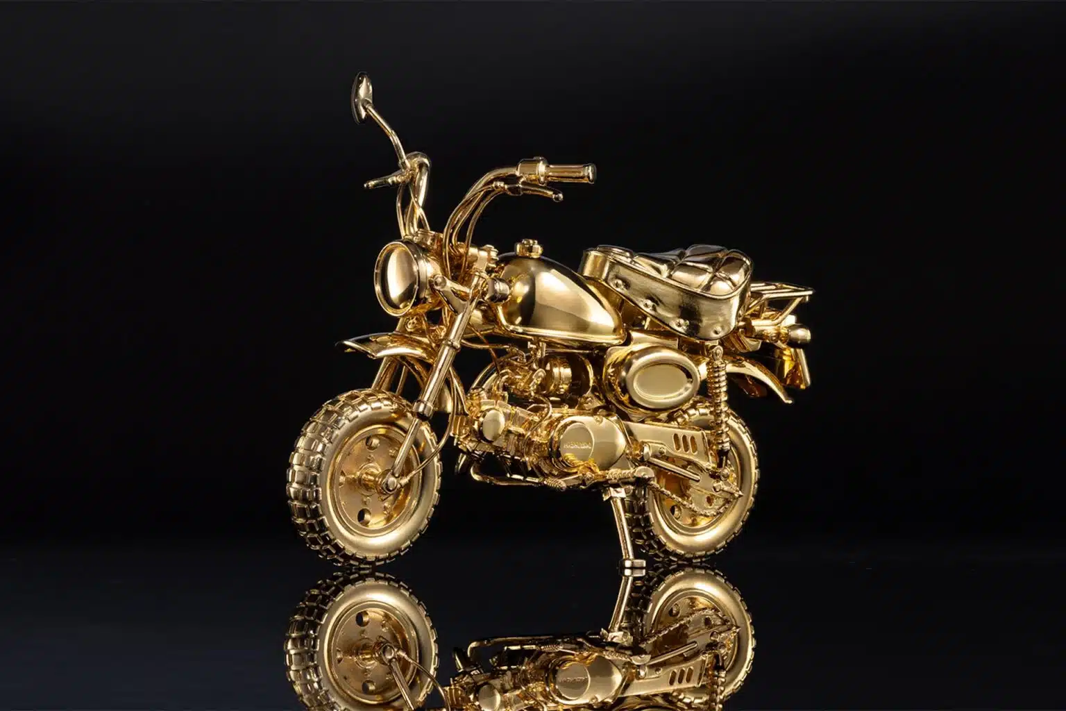 monkey-oro-01-1536x1024-jpg