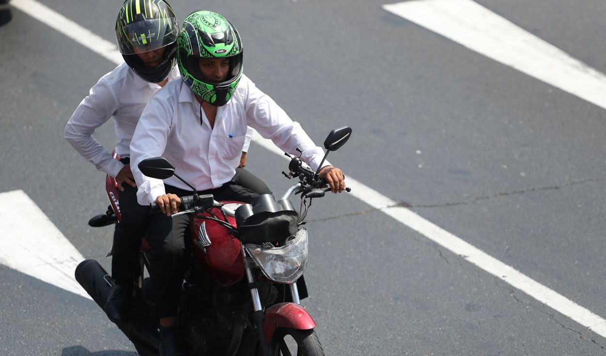 Ejecutivo aprueba proyecto que prohíbe que dos personas se transporten en motocicleta