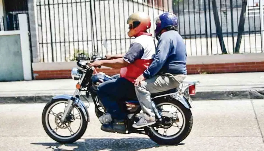 moto-dos-personas