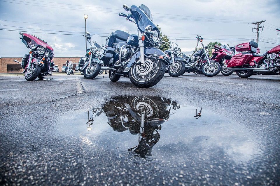 Conducir la moto en lluvia | Moto1Pro