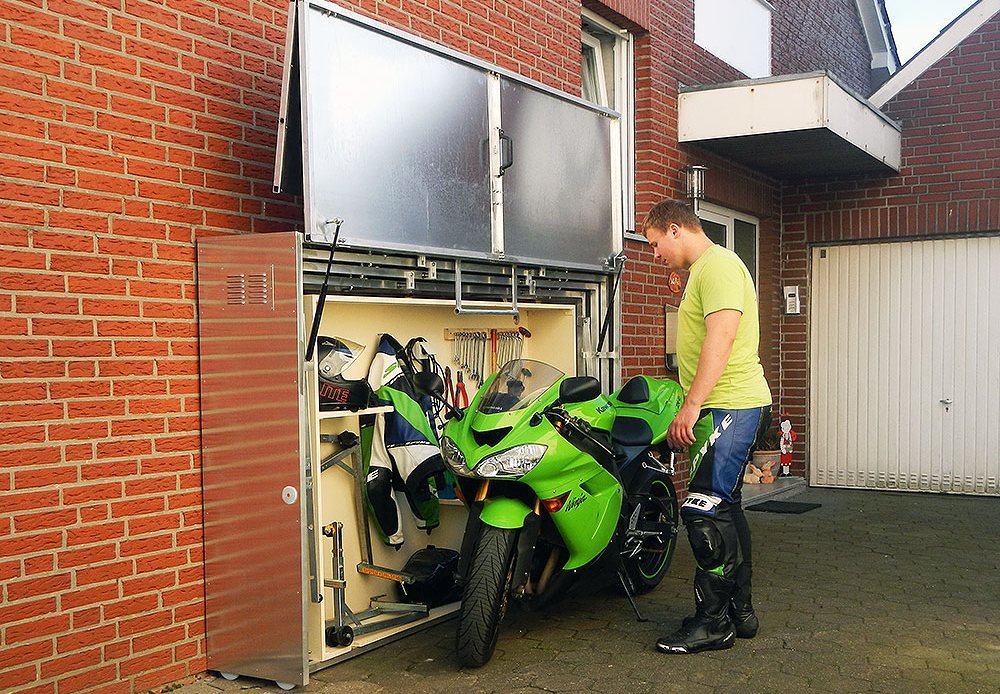 Garajes especiales para motocicletas - Api.cat