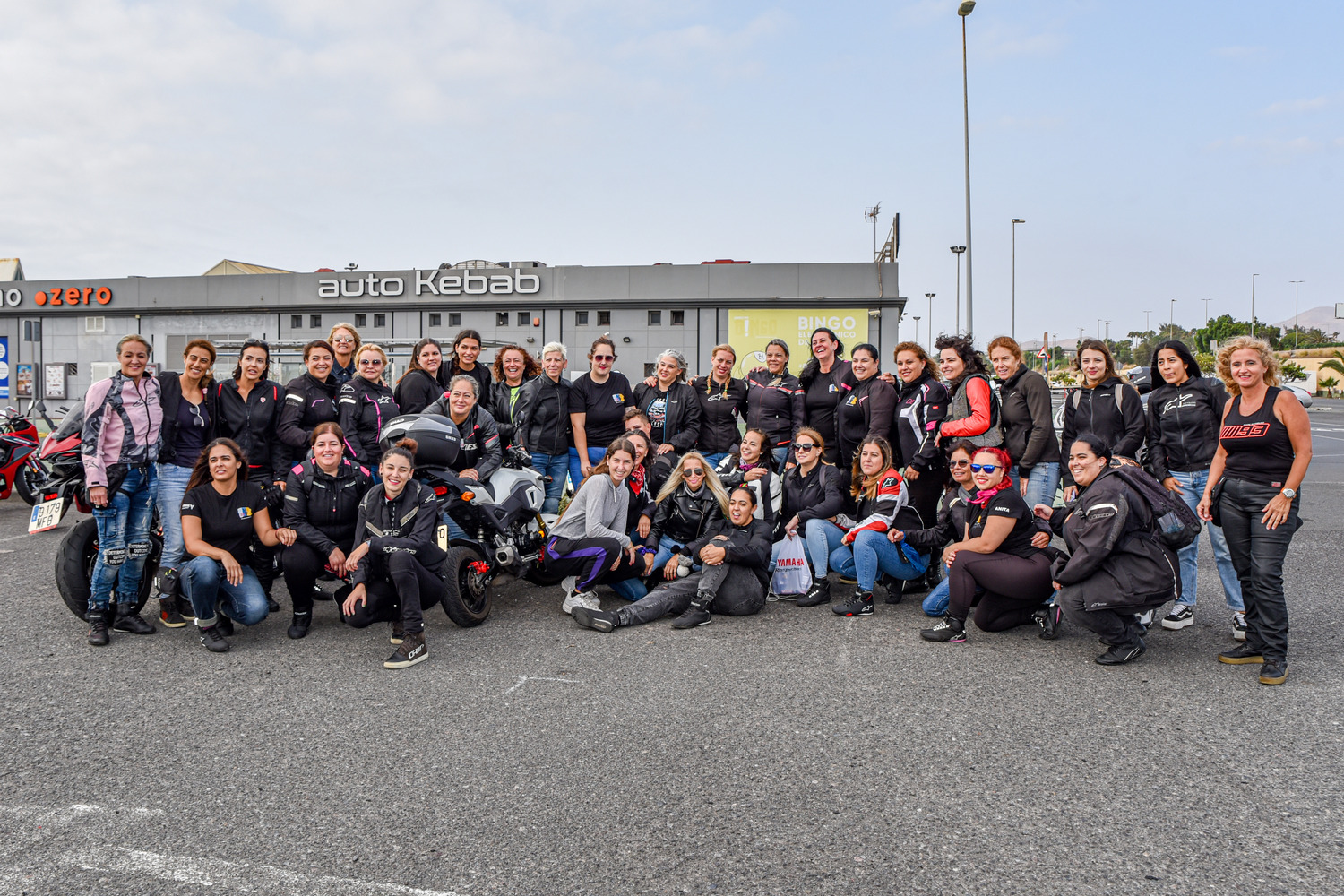 Empoderando el asfalto: 40 moteras de ruta por Gran Canaria
