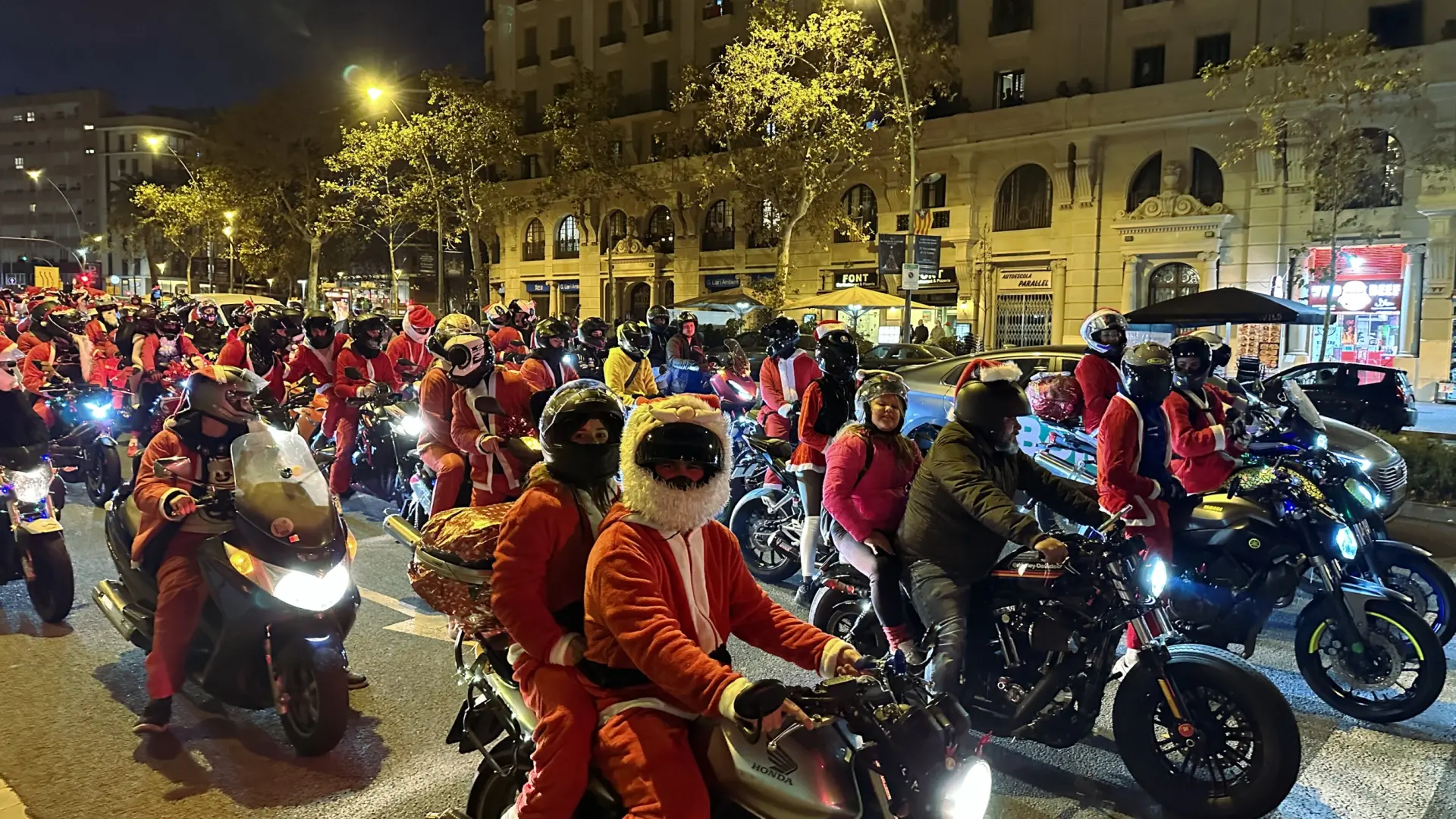 Llega un clásico de la Navidad en Barcelona este domingo: la Papanoelada motera y su polémica