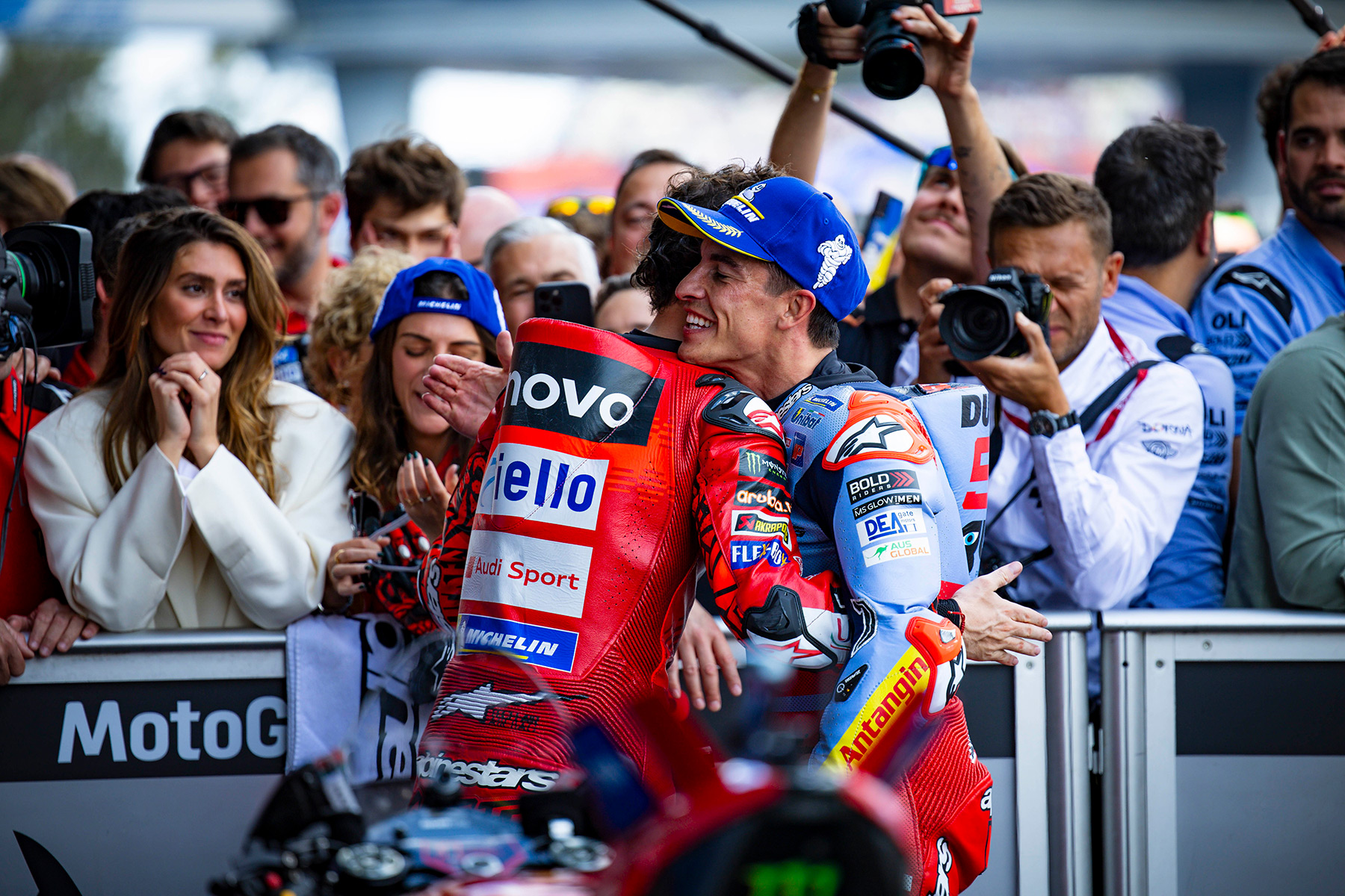 Pecco Bagnaia: «Cuando te bates con Marc Márquez tienes que sacar codos  fuera» - Motorbike Magazine