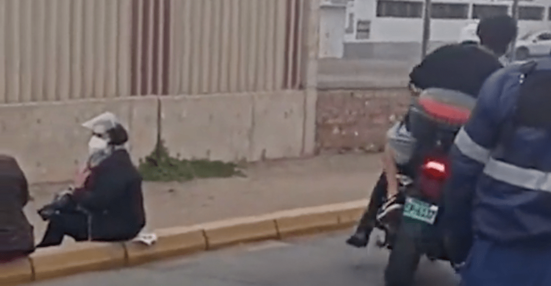 policia-joven-examen-tarde