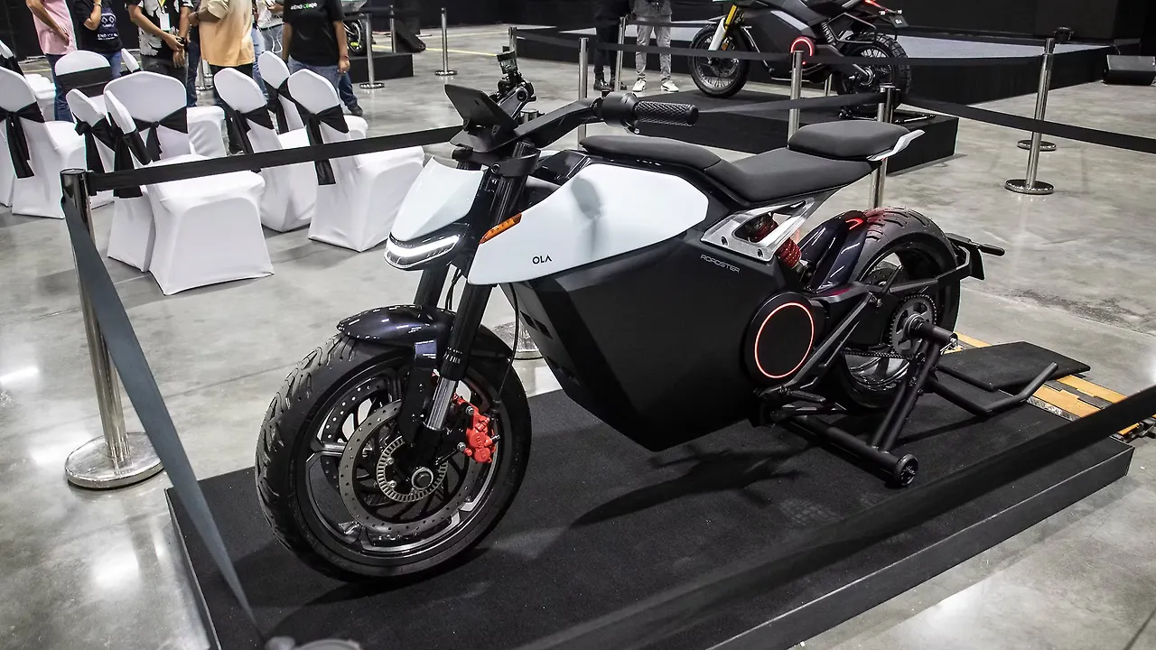 OLA Roadster Price - Range, Images, Colours | BikeWale