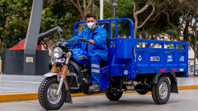 Minam entrega motos furgones a cinco municipalidades para reforzar  actividades de reciclaje - Noticias - Unidad Ejecutora 003 Gestión Integral  de la Calidad Ambiental - Gobierno del Perú