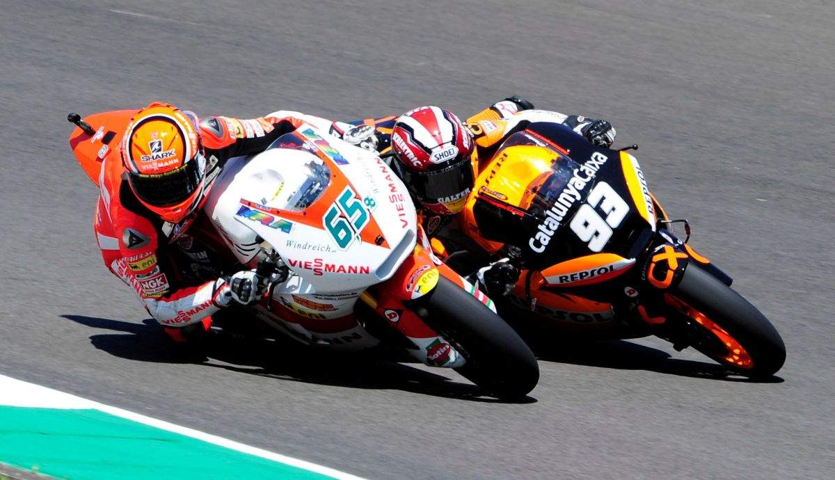 Stefan Bradl y Marc Márquez se jugaron el título de Moto2 en 2011