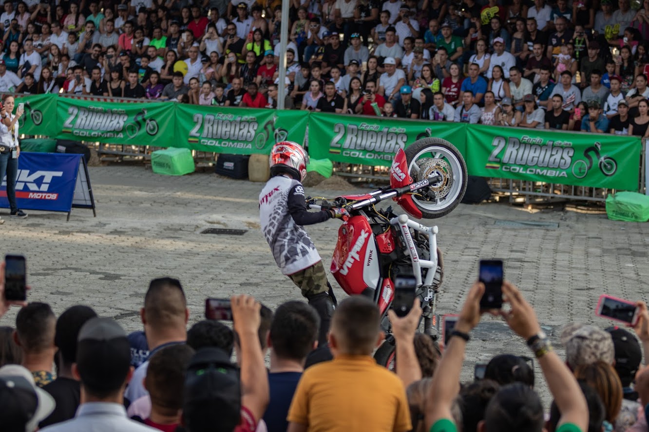 stunt-feria-2-ruedas-revista-mototec