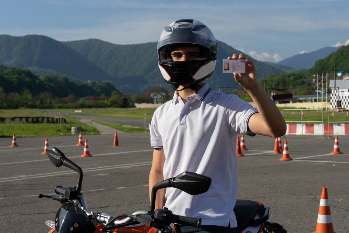 Cuántas preguntas tiene el examen de moto?