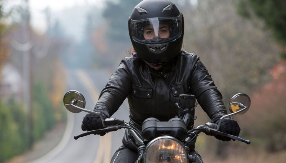 Reglamento de tránsito de CDMX: ¿cómo debe ser el casco para motociclistas para que no te multen?